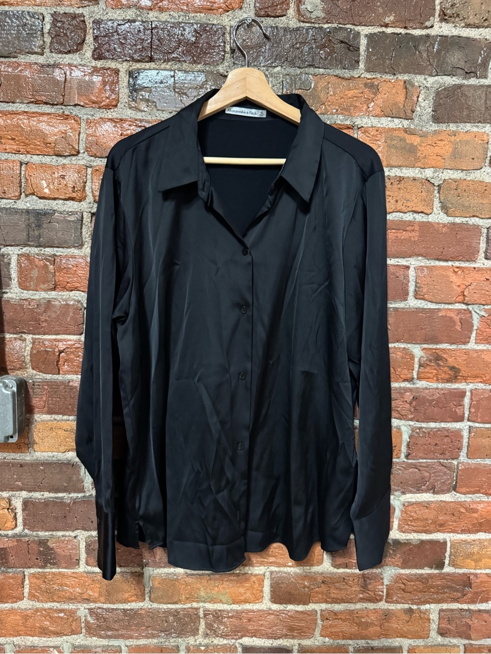 Abercrombie & Fitch Black Satin Button-Down Shirt Size XL